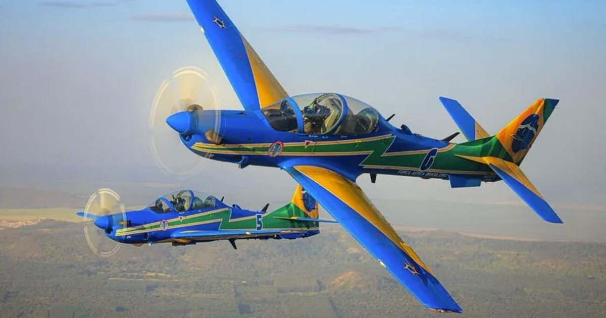 Super Tucano: o caça brasileiro que voa invertido a 600 km/h e equipa a Esquadrilha da Fumaça
