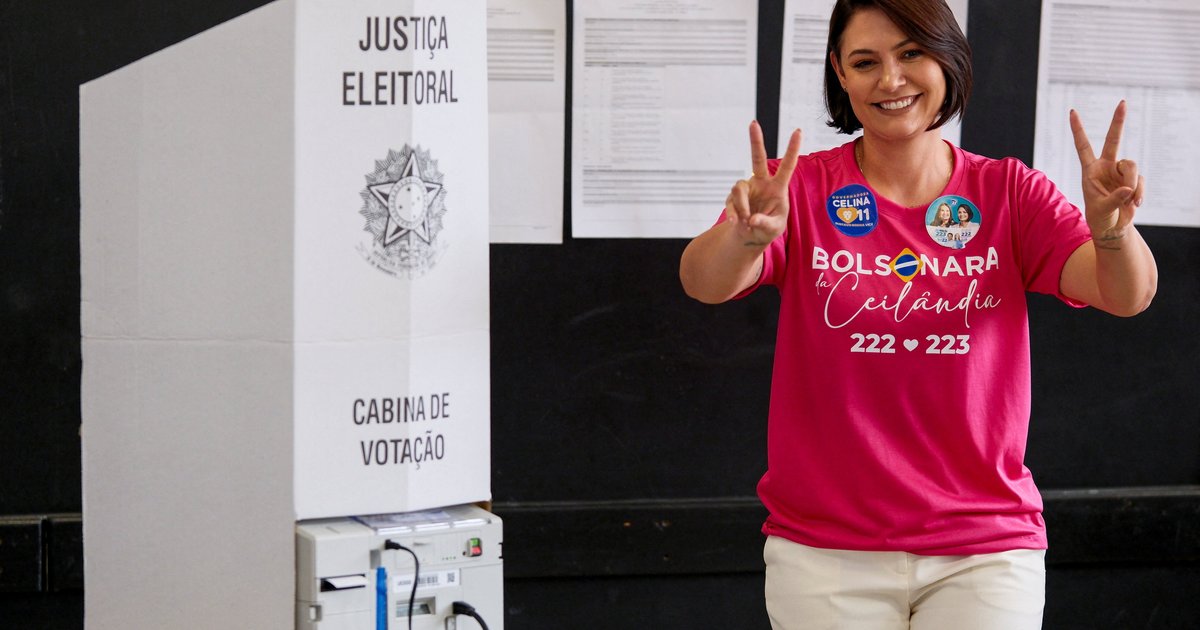 Michelle Bolsonaro é eleita senadora pelo DF com 882 mil votos