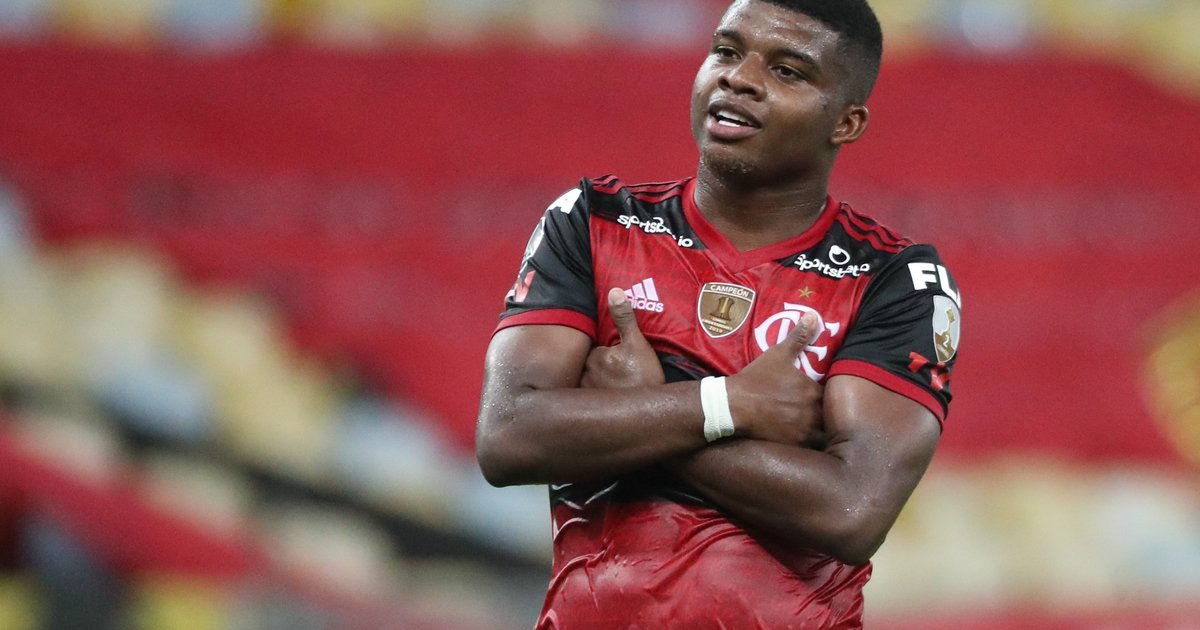 Vila Nova avança na contratação de Lincoln, ex-campeão da Libertadores