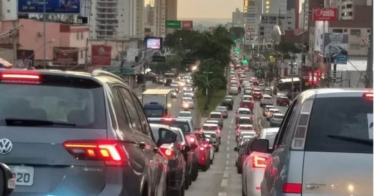 Trânsito de Goiânia pode ser mais eficiente o ano todo, diz engenheiro