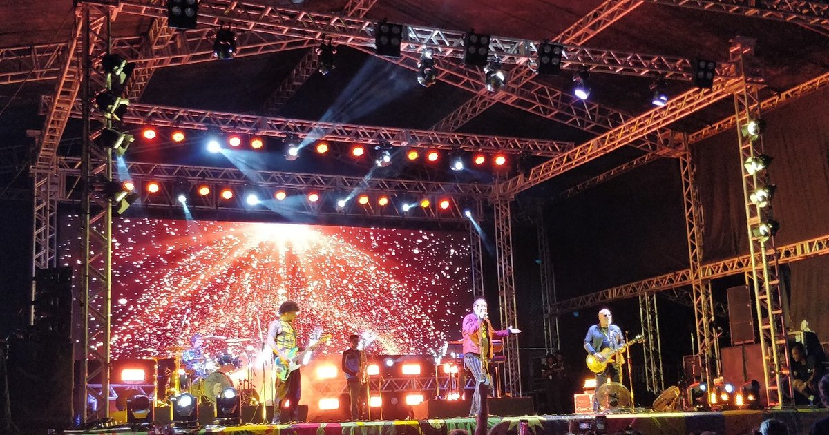 Biquini Cavadão comemora 40 anos de carreira em show de rock em Goiânia