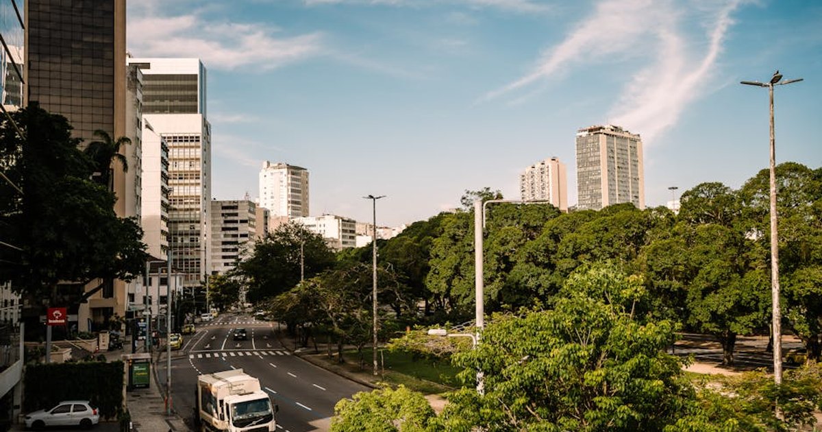 Mulher esfaqueada pelo companheiro