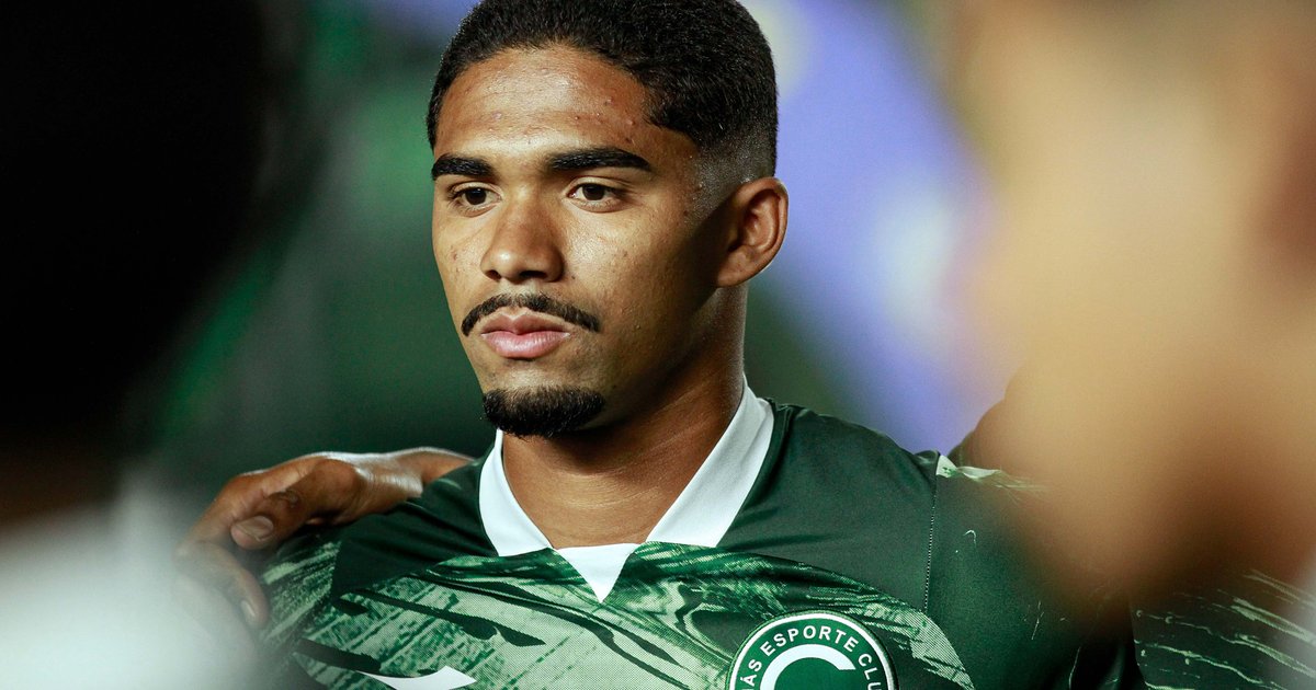 Kadu Sousa assume artilharia do Goiás na Série B com nove gols