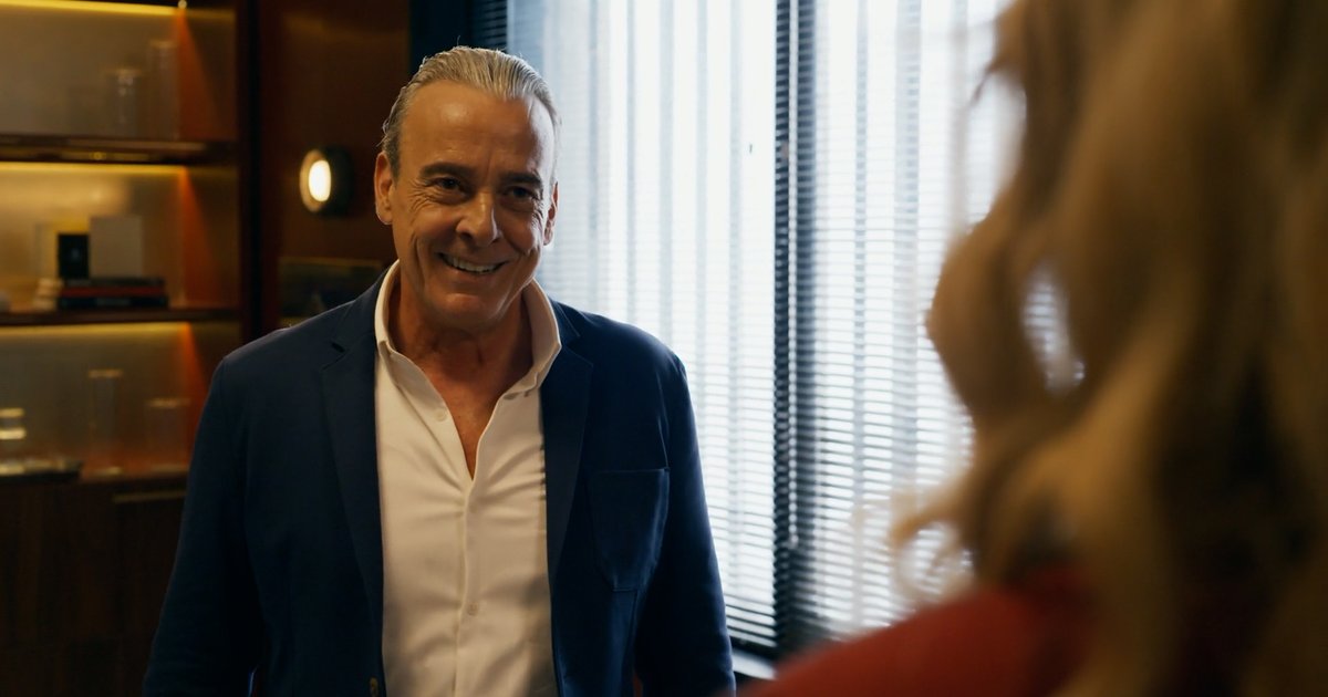 Pilar confronta Ulisses após descobrir venda de sociedade na joalheria