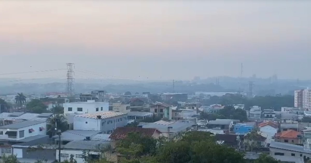 Manaus registra pior qualidade do ar do Brasil com fumaça densa