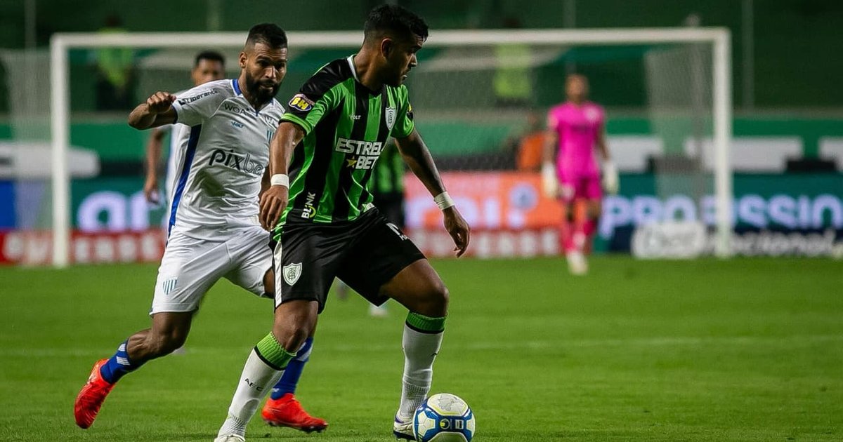 Goiás cai diante do América-MG e Mozart conhece primeira derrota na Série B