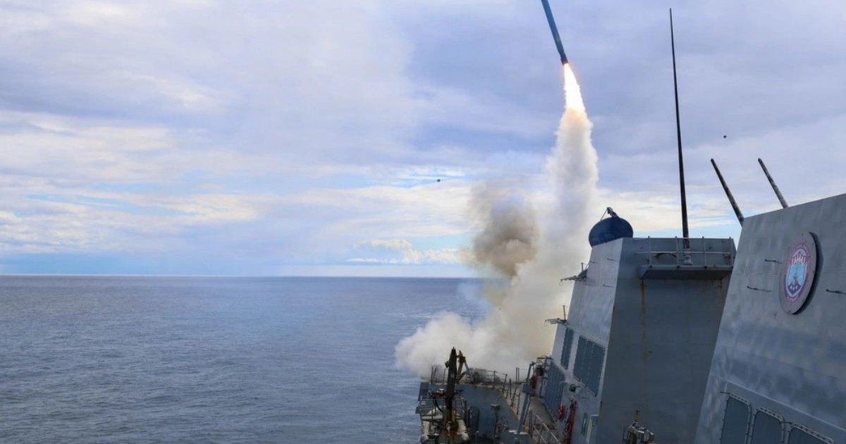 Governo Trump acelera produção de mísseis Tomahawk com investimento de US$ 23 bilhões