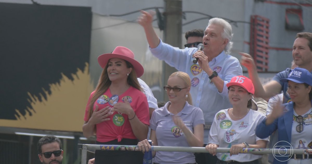 Ronaldo Caiado faz carreata em Aparecida de Goiânia e defende escolas de tempo integral