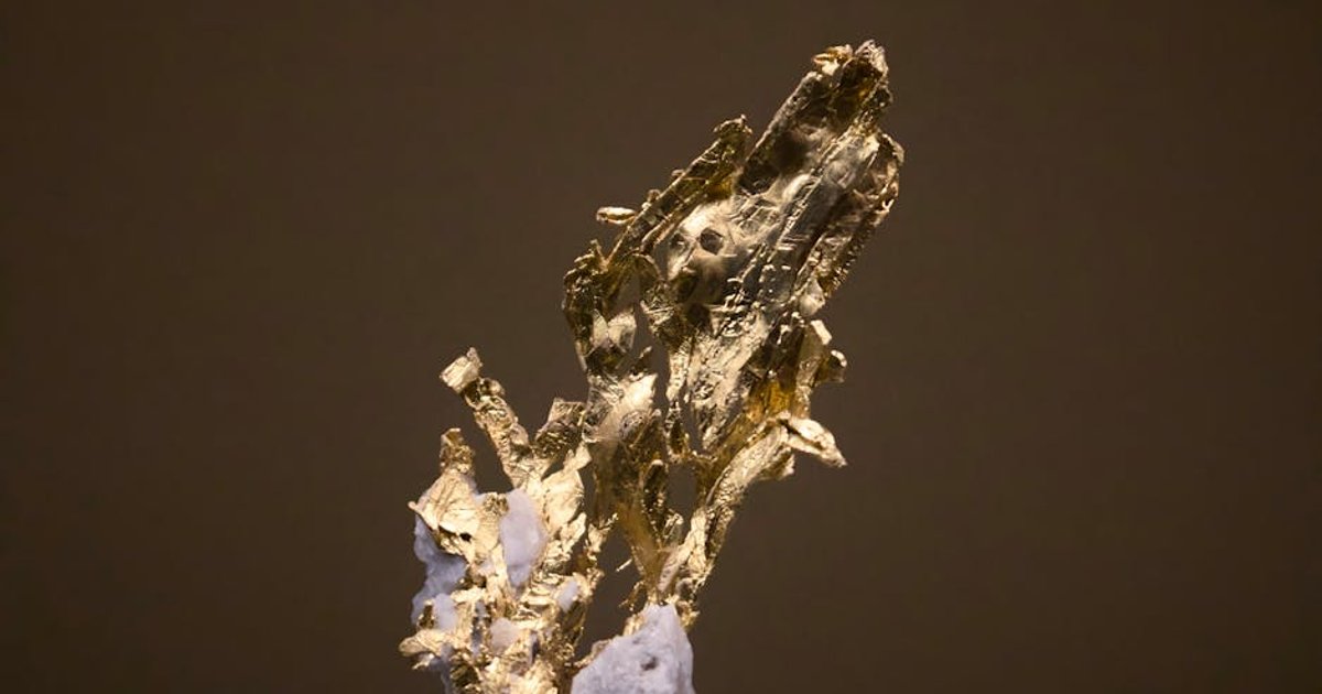 USA Rare Earth Dispara