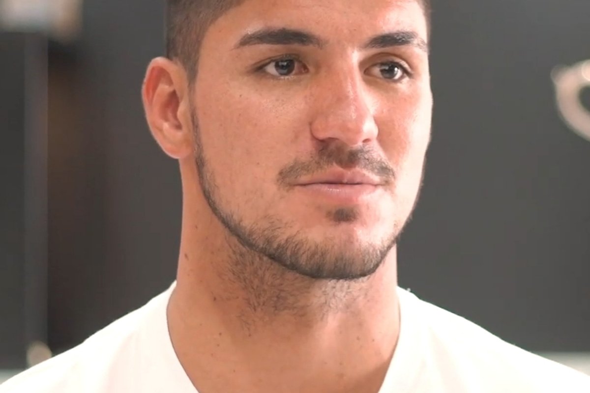 Gabriel Medina Brilha