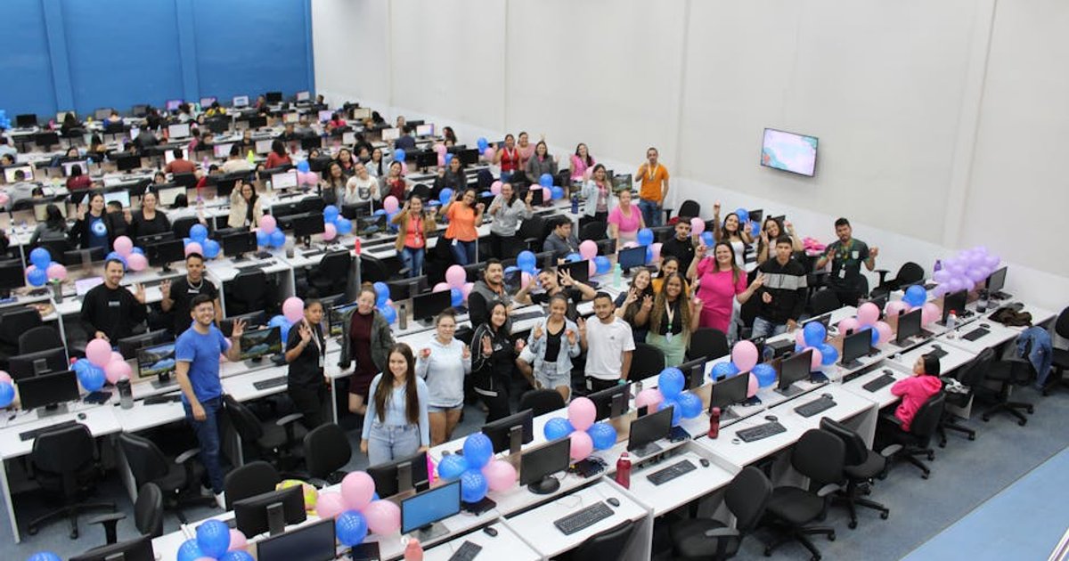 Jovens com diploma enfrentam subemprego nos EUA