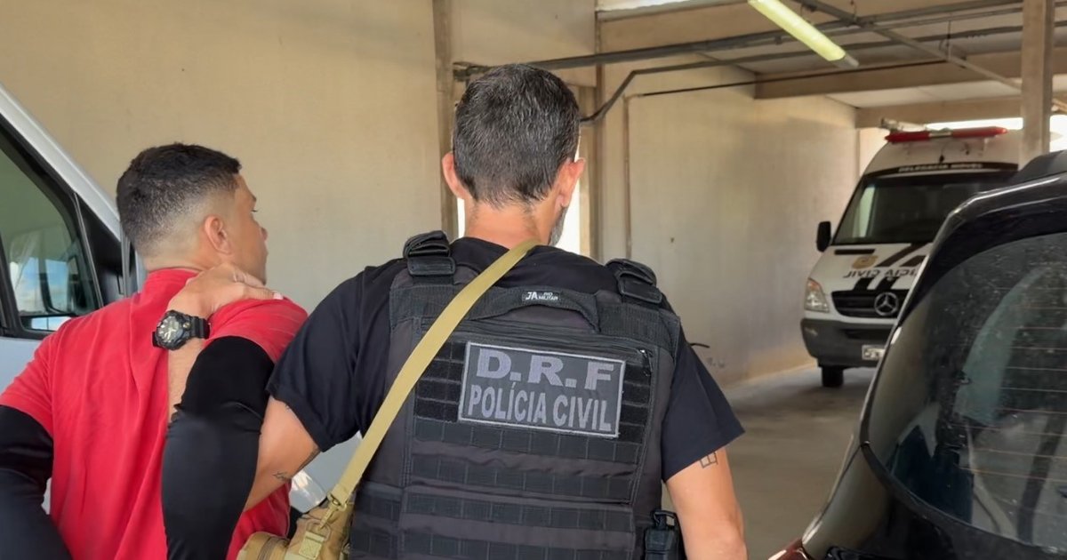 Homem preso de assalto com família refém na praia do Seixas João Pessoa