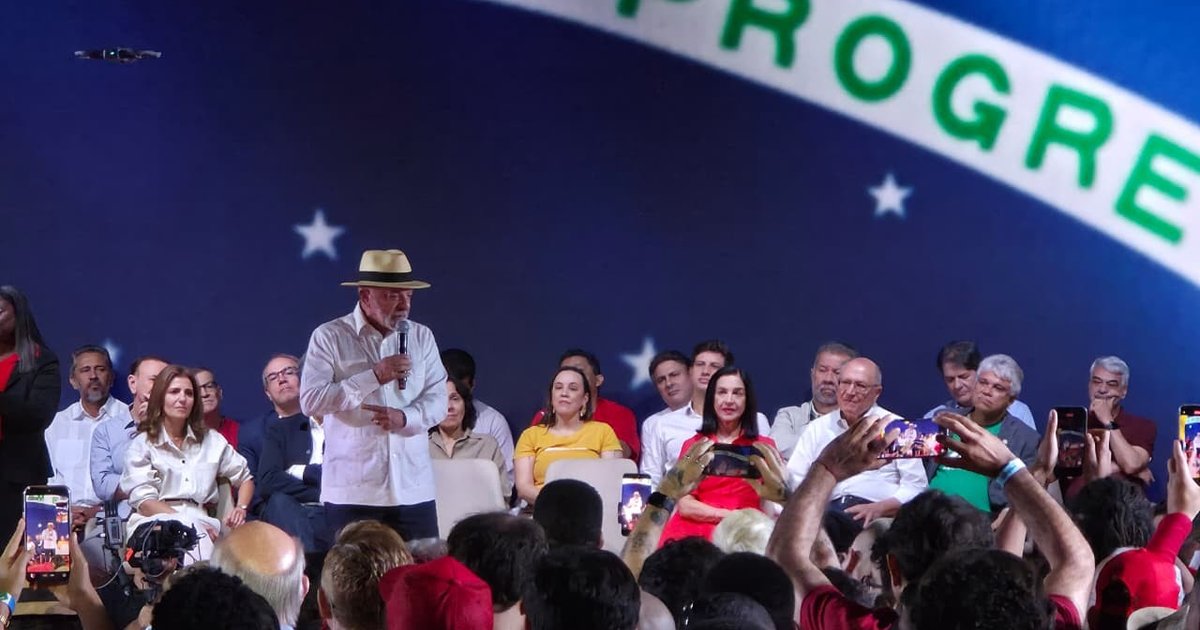 Lula lança reeleição com comitês populares e brigadas digitais para mobilizar base