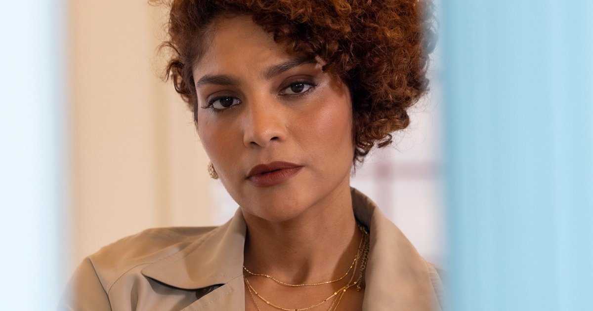 Barbara Reis estreia em novelinhas no Globoplay como vilã maquiavélica