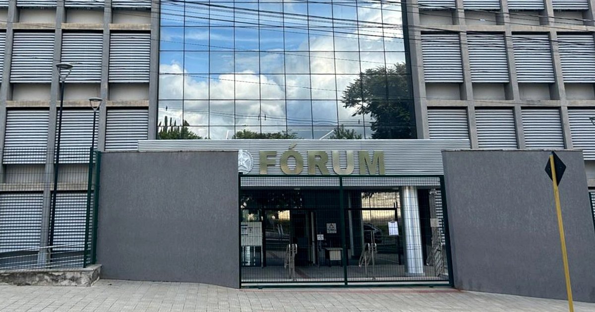 Homem morre após invadir Fórum e ameaçar PMs