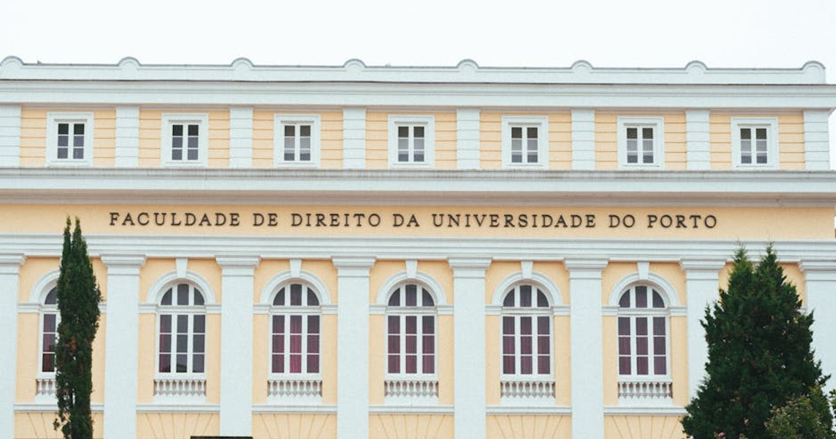 Reforma do Judiciário: Dino Recebe Elogios