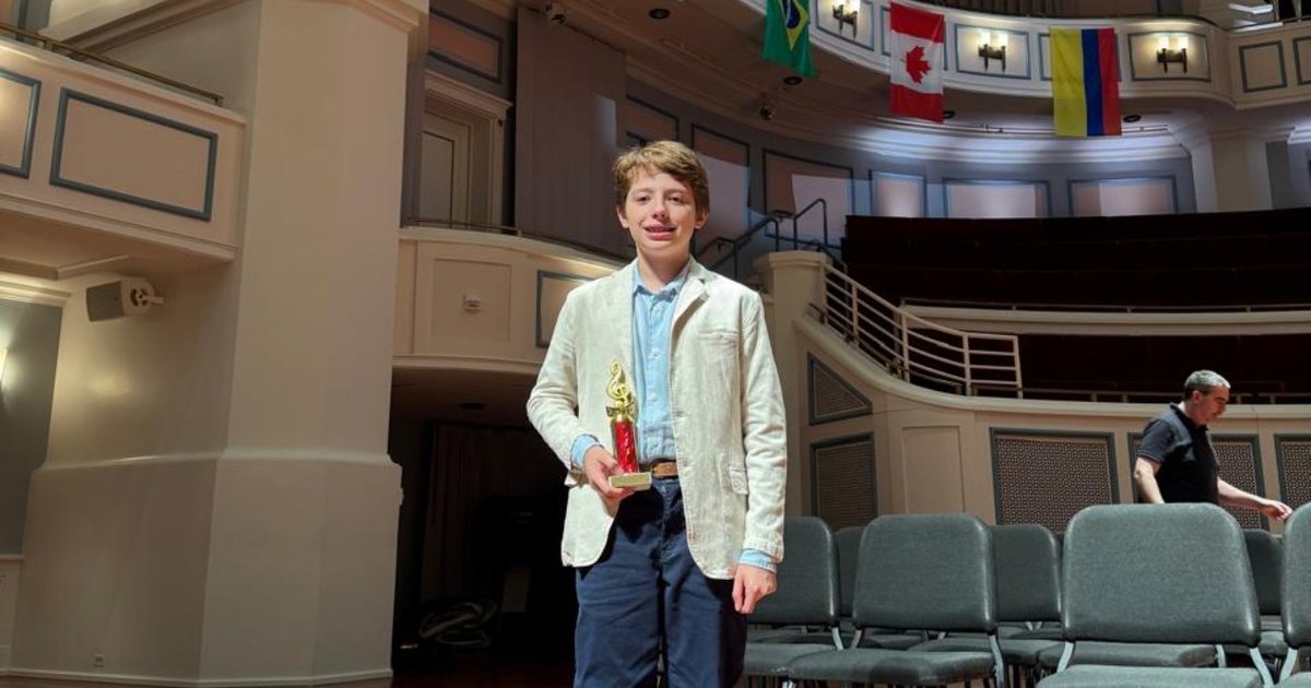 Pianista de 12 anos de Sorocaba conquista pódio nos EUA com clássicos brasileiros