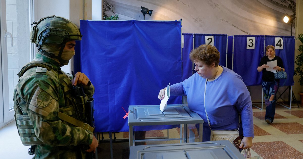Ucranianos votam em eleição russa sob vigilância armada em Donetsk ocupado