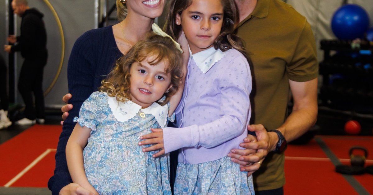 Kaká leva família a espetáculo do Cirque du Soleil