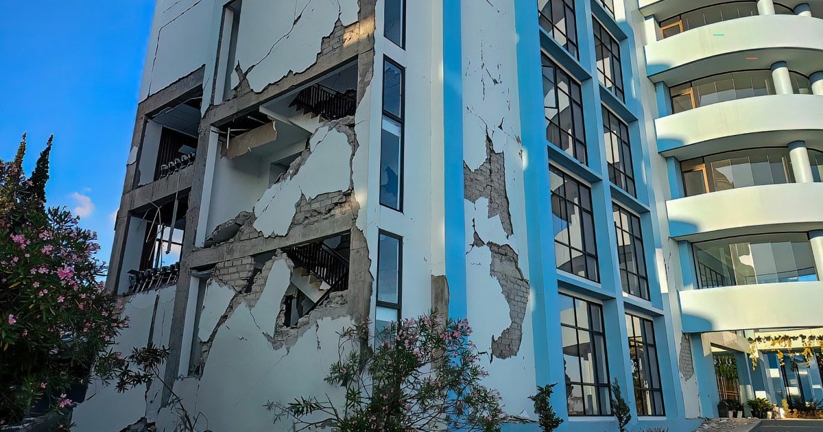 Terremoto de magnitude 7,5 atinge região de Flores, na Indonésia