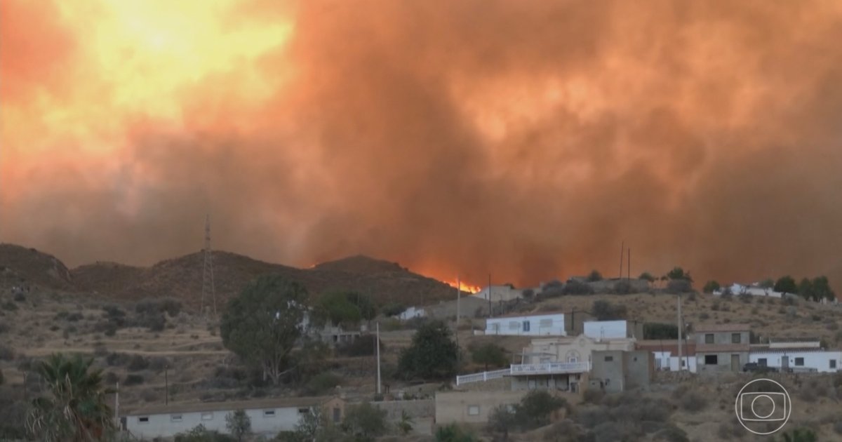 Incêndio na Espanha mata 13 e alerta Goiás sobre riscos de queimadas no clima seco