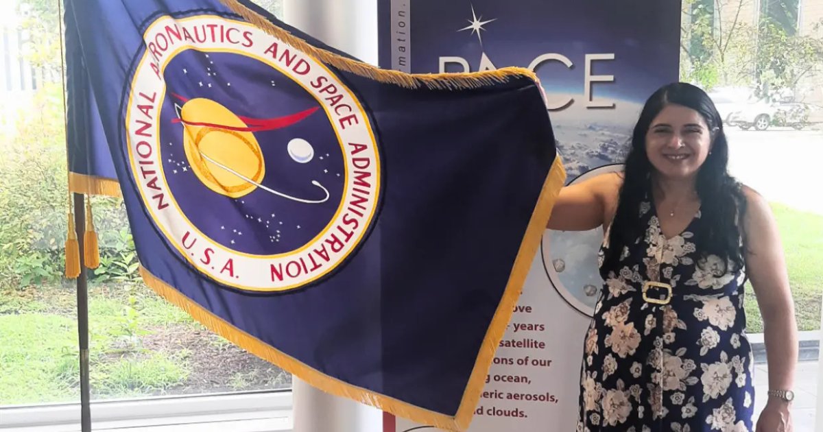Pesquisadora brasileira com esquizofrenia retorna à NASA e inspira Goiânia