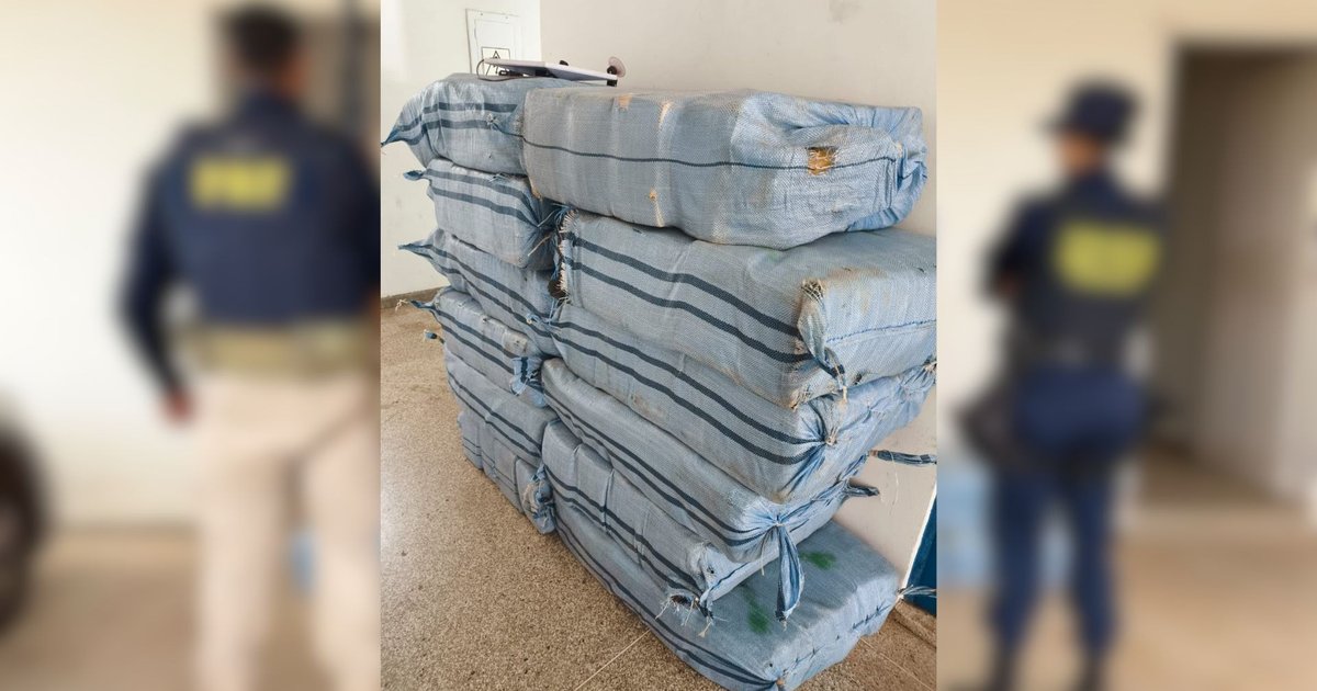 Caminhonete capota em fuga e polícia apreende meia tonelada de drogas em Rondônia