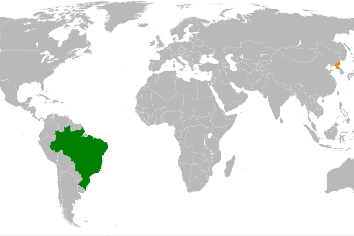Coreia do Norte dispara mísseis
