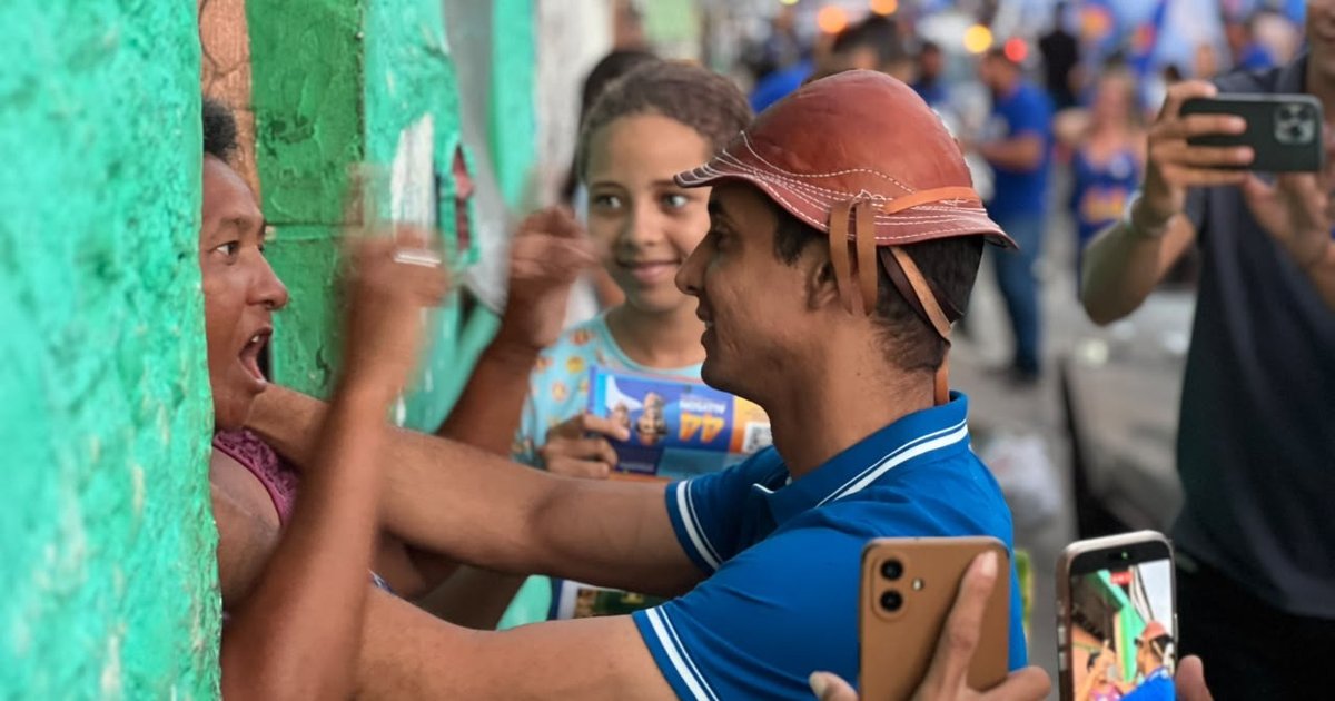 Allyson Bezerra promete ampliar terapias para autistas em caminhada no Igapó
