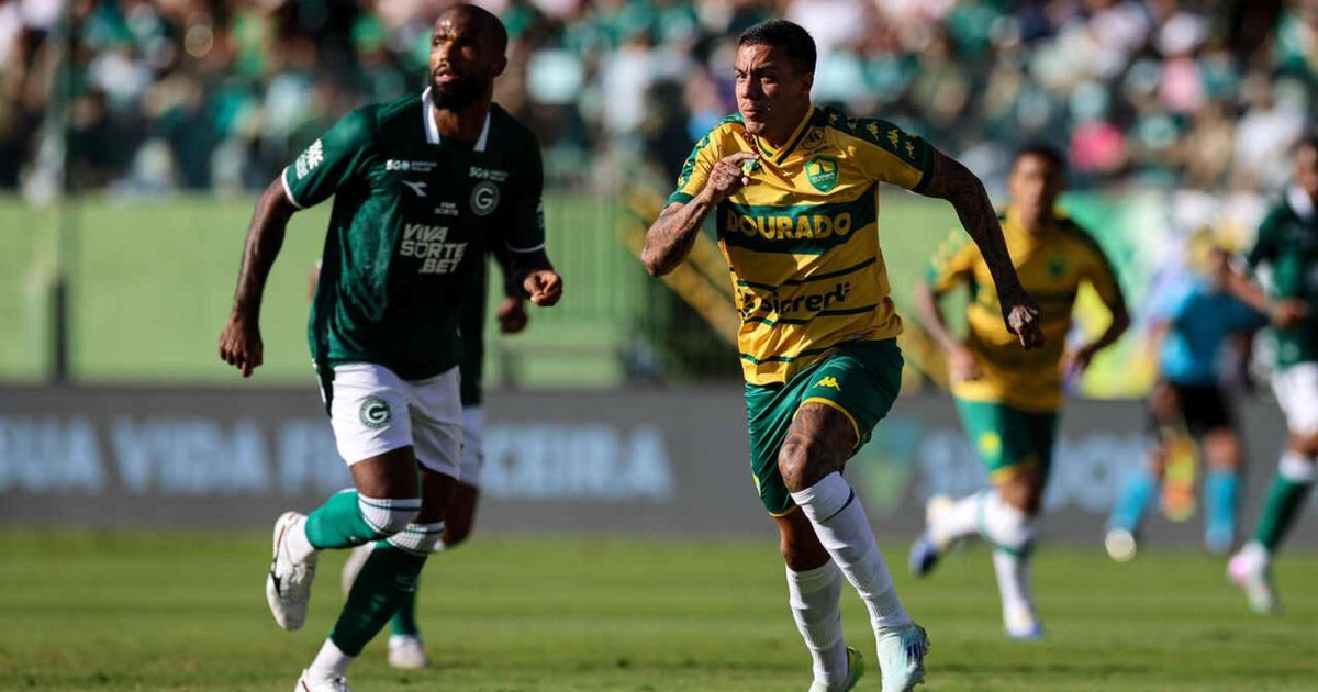 Jogador do Cuiabá aplica lençol em atleta do Goiás na Série B