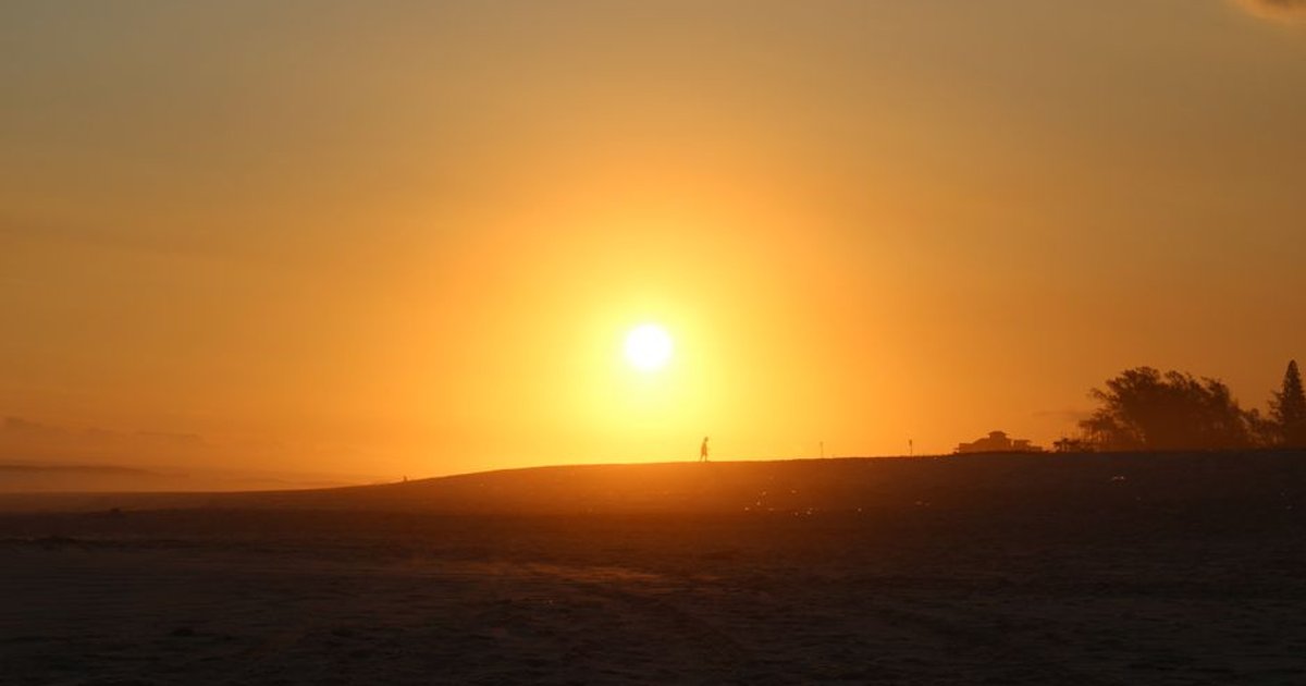 Segunda-feira de sol forte e calor elevado em Goiás