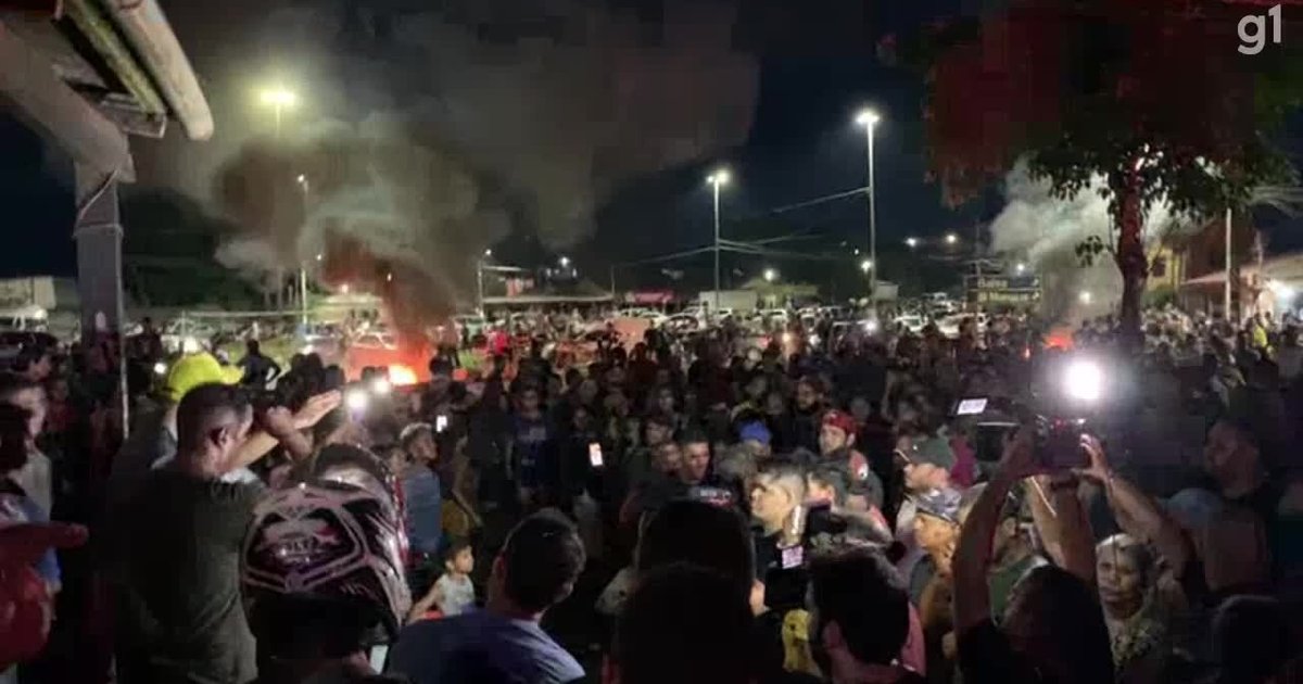 Garimpeiros bloqueiam BR-319 em Porto Velho após dragas incendiadas em operação federal
