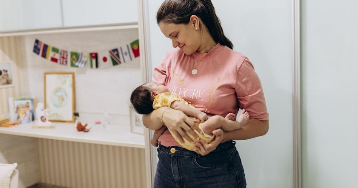 Mãe em Goiânia Luta para Cuidar de Bebê com Câncer