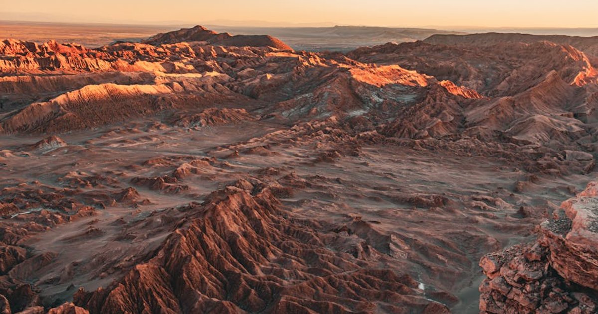 Deserto de Atacama: O Destino de Roupas Velhas