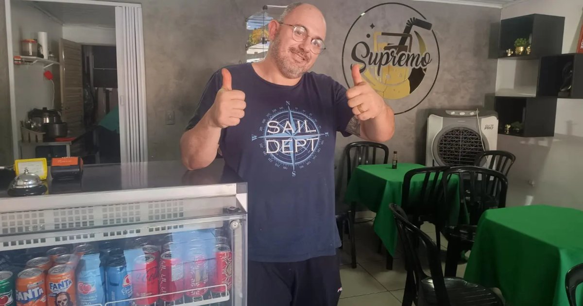 Restaurante em Goiânia lota após vídeo de influenciador viralizar história de dívida