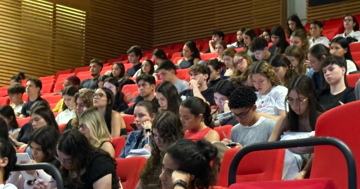 Aulão em Campinas foca gestão de tempo e temas frequentes do Enem