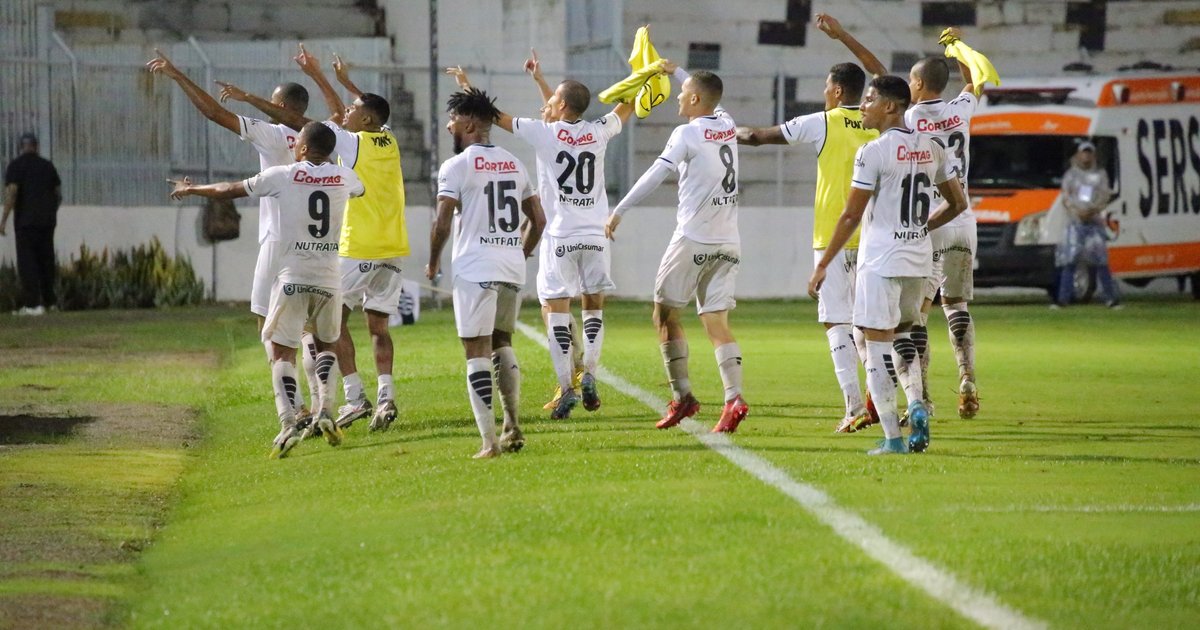 Goiás vence Ponte Preta com dois de Kadu e chega a quatro jogos sem perder