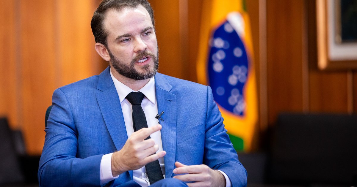 Juros altos sufocam microempresas em Goiânia, diz ministro Dario Durigan
