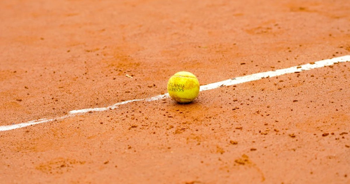 Lesão de Alcaraz Põe em Dúvida Participação no Roland Garros