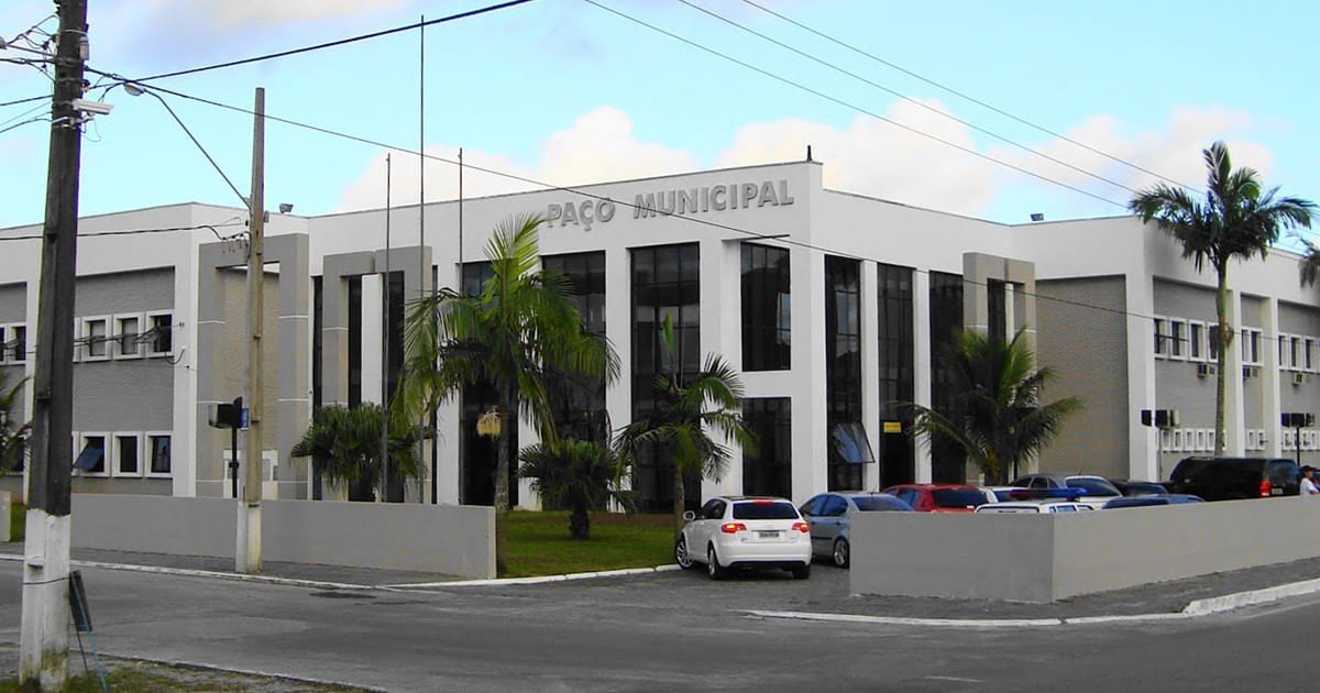 Prefeitura de Matinhos abre concurso com salários de até R$ 20 mil