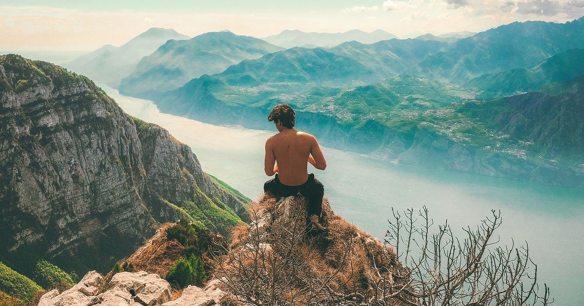 Millennials estudam mais, mas não superam padrão de vida