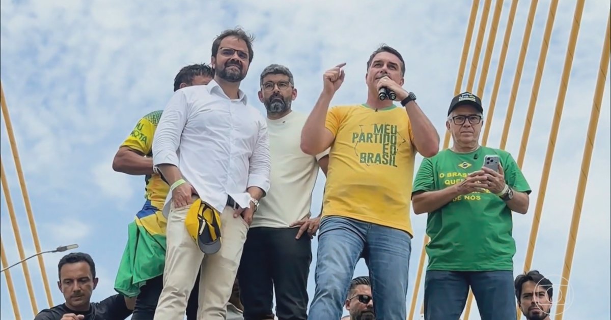 Flávio Bolsonaro cumpre agenda de campanha no Pará e no Amazonas