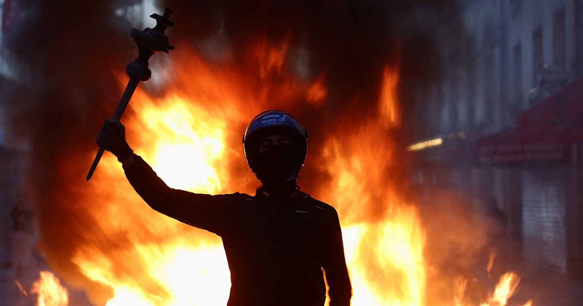 Protestos na França reúnem 500 mil e levam cidades a decretar toque de recolher