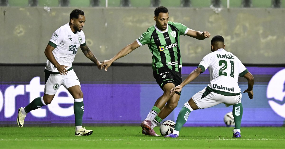 Goiás perde pênalti e cai diante do América-MG no returno da Série B