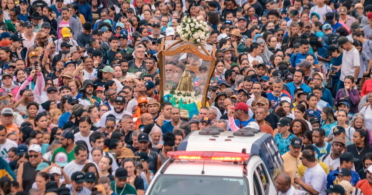 Romaria de Nossa Senhora Aparecida reúne milhares em caminhada de 12 km em Ribeirão Preto