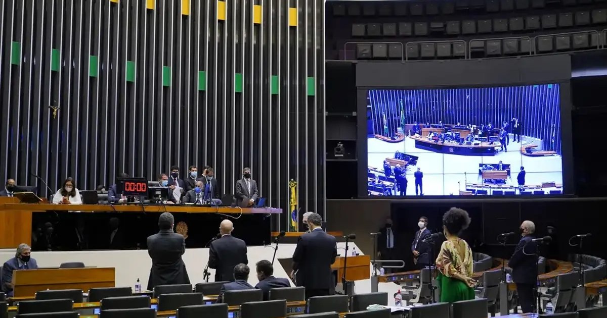 Caique Dino pede explicações sobre controle de emendas parlamentares