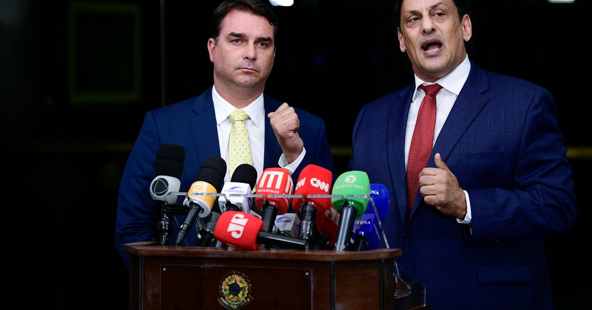 Flávio Bolsonaro aparece filiado ao Missão no TSE e PL denuncia fraude
