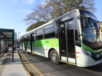 Tarifa de ônibus em Jacareí sobe para R$ 4,50; Goiânia aguarda reajuste