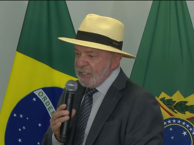 Lula assina decreto que amplia Contrata+Brasil em agenda com ministros no Planalto