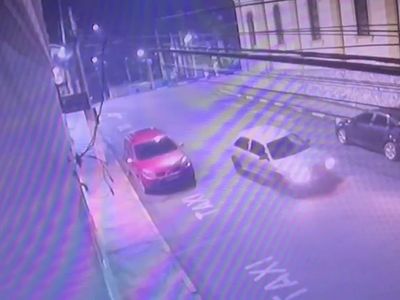 Mulher sem CNH atropela homem ao virar esquina em Guapiara